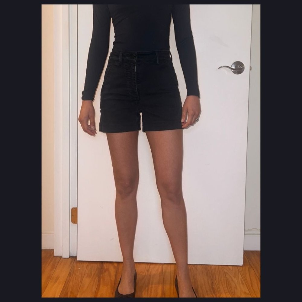 Everlane shorts